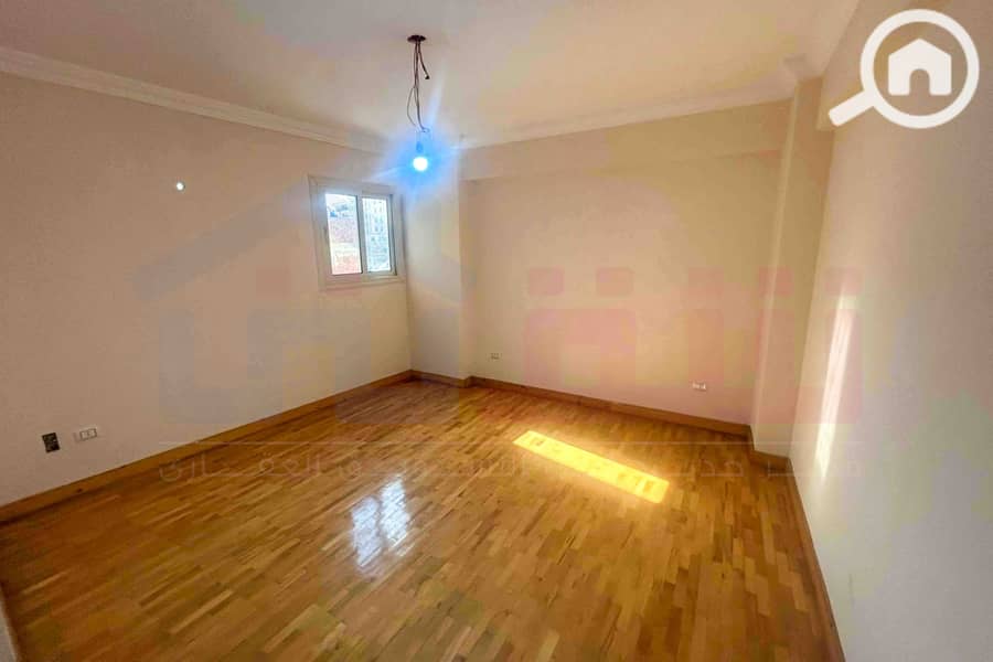 8 WhatsApp Image 2025-11-10 at 15.40. 23 (2). jpg