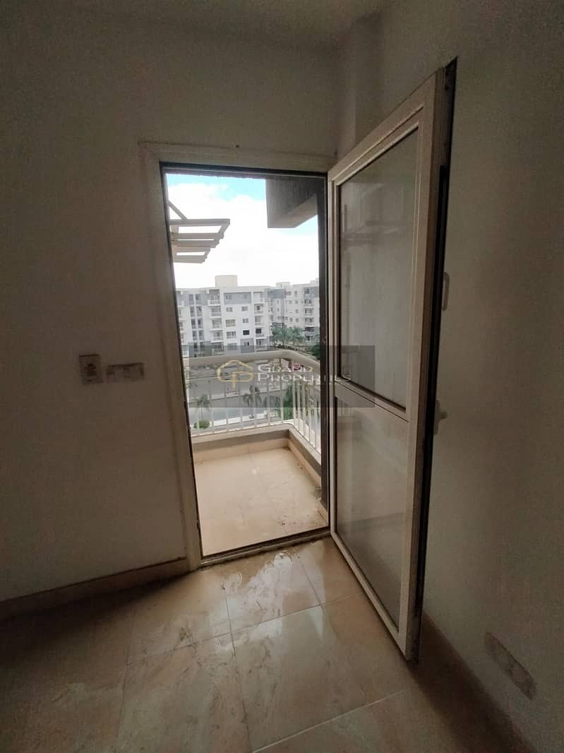 10 3266da55-454d-4903-9a1d-d6325e895edf. jpg