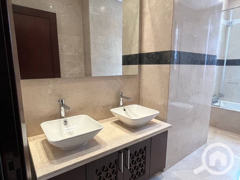 WhatsApp Image 2024-05-30 at 23.40. 55_4ddc920c. jpg WhatsApp Image 2024-05-30 at 23.40. 55_4ddc920c. jpg