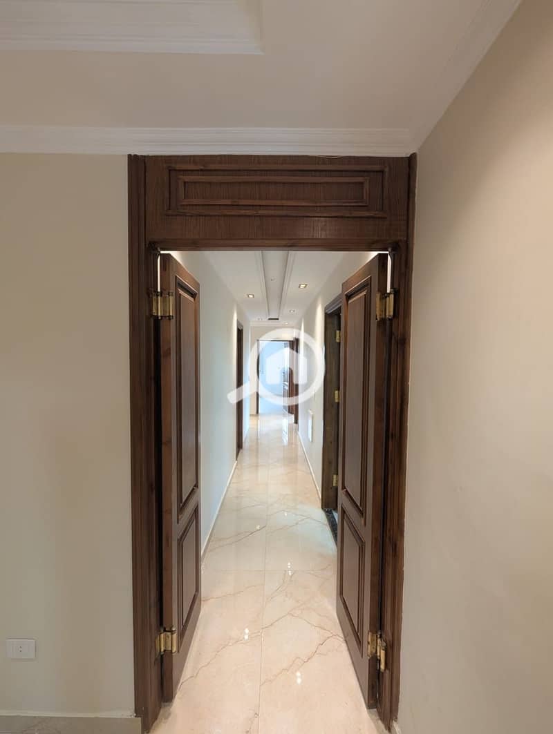 5 c9f556da-84ab-4144-b376-d45f59a7f862. jpeg