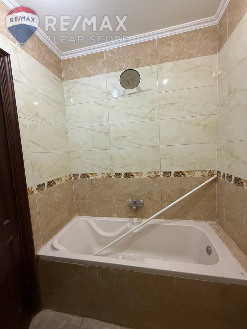 4 1e26f36a-cf37-4c9f-be4f-6eb8a30620c1. jpeg