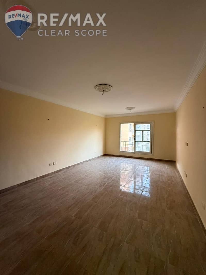 10 581d6c81-790f-49b5-83d5-934b27cfad01. jpeg