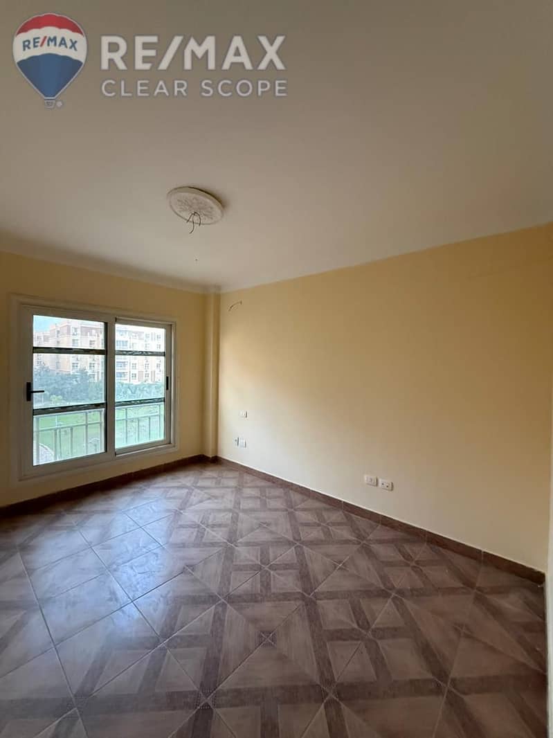 17 f2bf7031-a482-40e8-b5d6-bef960f83e7d. jpeg