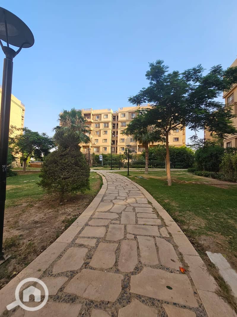 8 e0c78b76-c7b5-4356-a1a8-12e4e940ba32. jpg