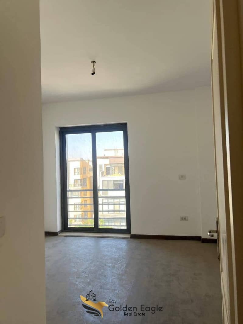 8 277cbc94-630c-4cd7-837d-1f59140ed492. jpeg