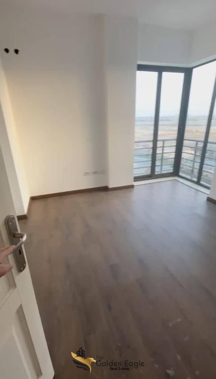 11 a4d5d7a6-b8cc-4ab6-a754-f16bf7286d64. jpeg