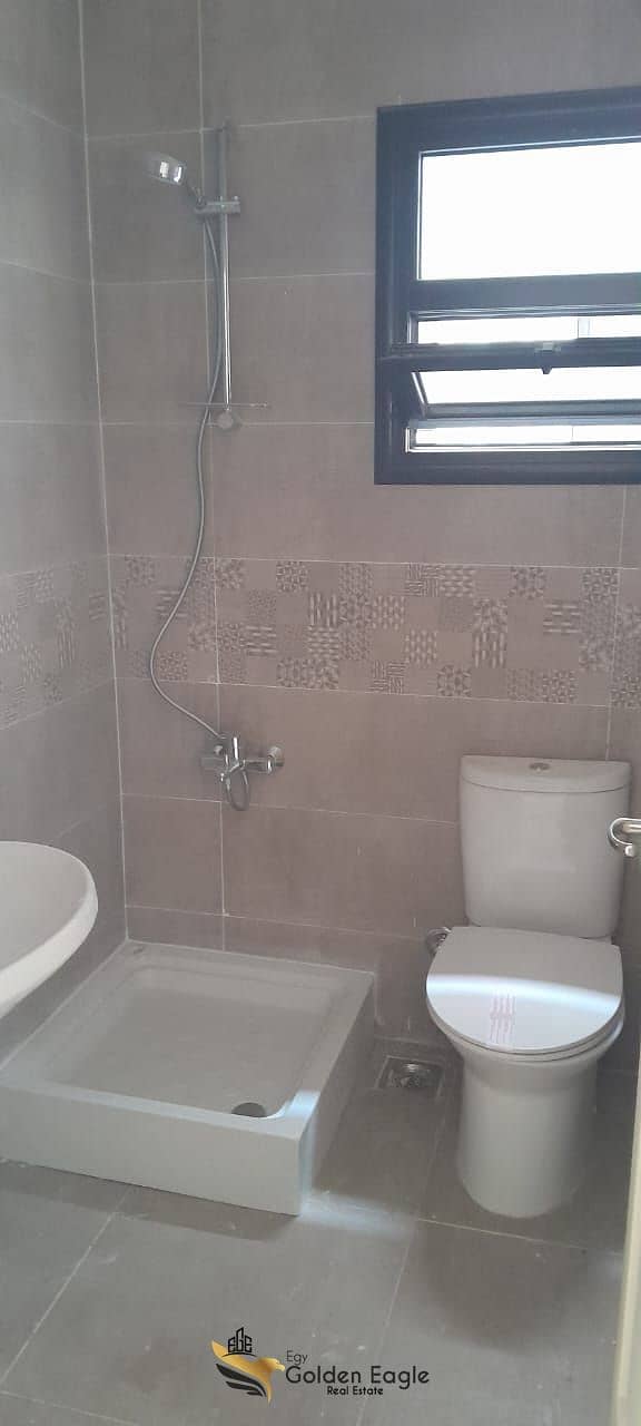 16 29620608-173b-45f3-9a73-5776e2d59f49. jpg