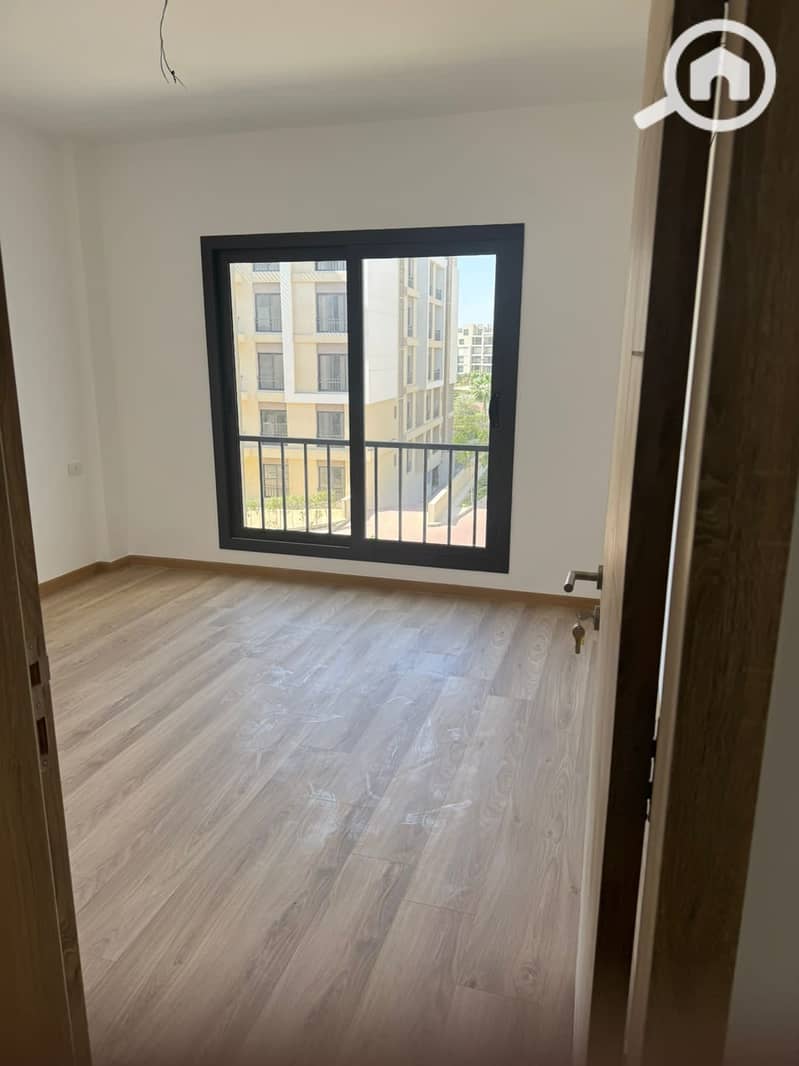 2 df48dd97-f213-4a0b-8233-1f2a2e8c5b4b. jpeg