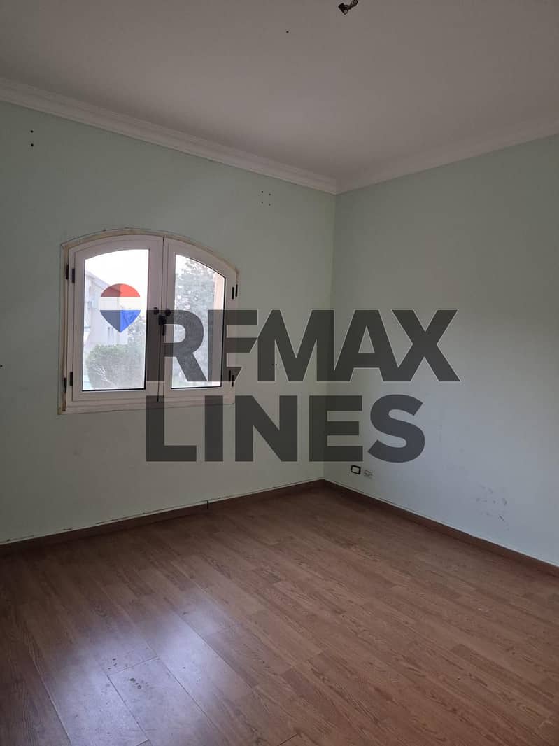 8 6b861bb8-523d-4384-bfb9-c81cd9a87727. jpg