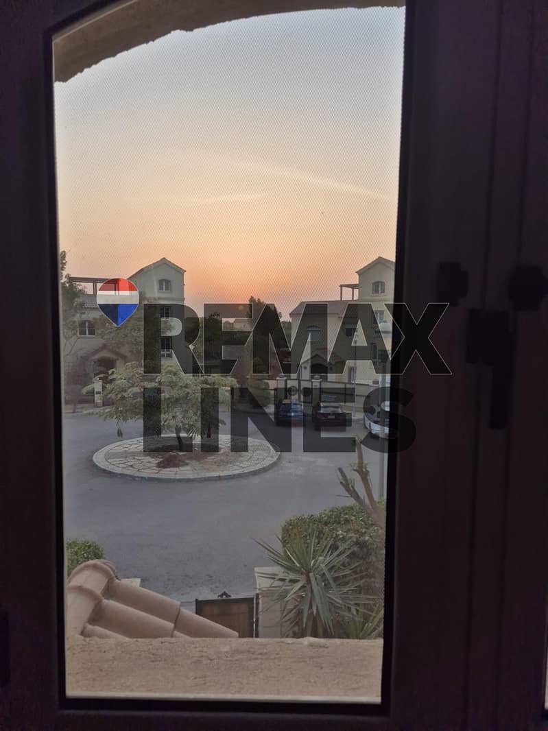 12 d4282b1c-598e-4d02-9a3e-b88caec93d79. jpg