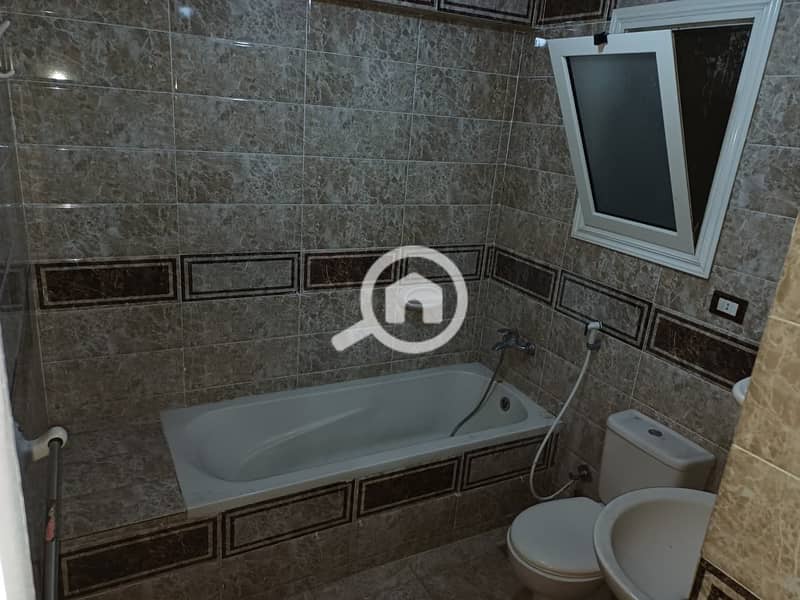 4 d87132f2-392f-4428-aca4-62cba062c577. jpeg