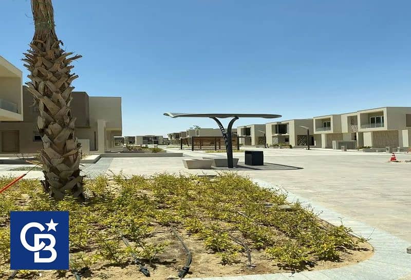 7 7526933-b5518o_800x545. jpg