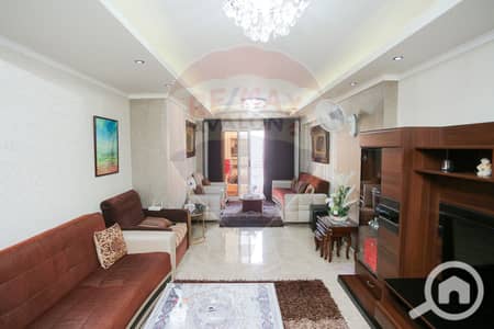 شقة 3 غرف نوم للايجار في سموحة، الإسكندرية - 1. JPG