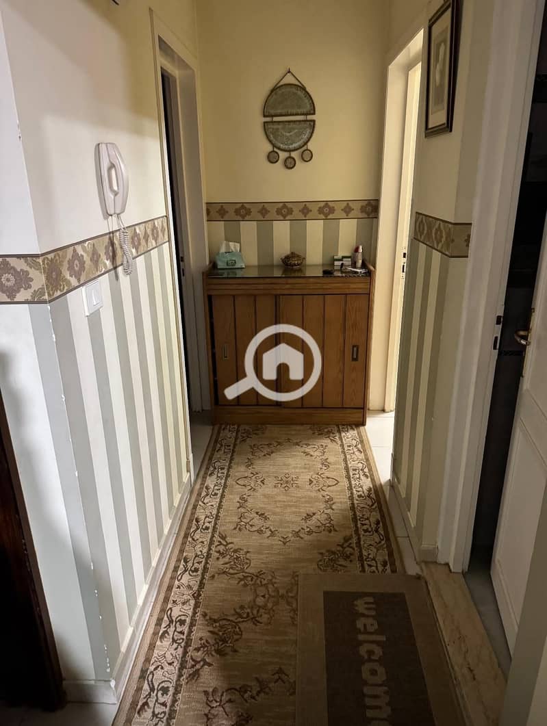 2 5808f2e5-cb86-427e-b984-5461009e4675. jpeg