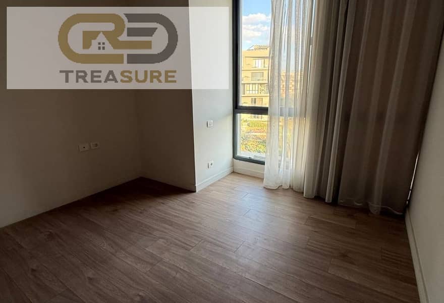 3 c7a6d33b-3545-4d11-98fc-26b13935cf76. jpg