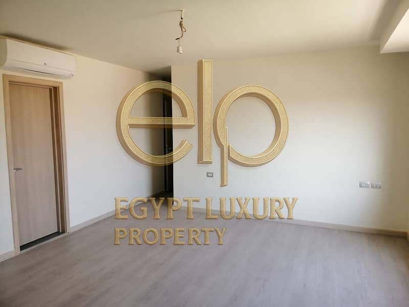 8 PHOTO-2025-11-25-14-45-49. jpg