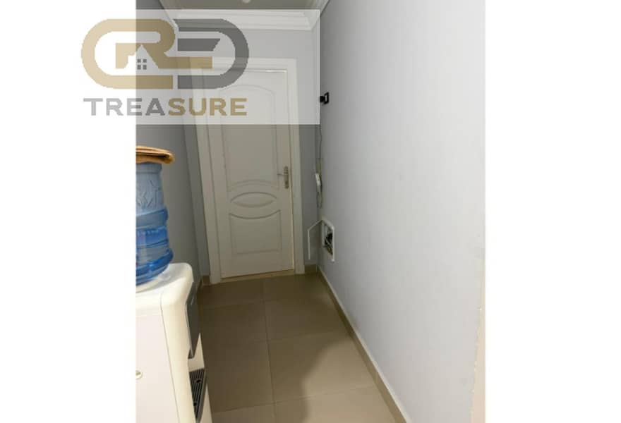 7 7746d139-3b45-4b61-8216-0f87b30916db. jpg