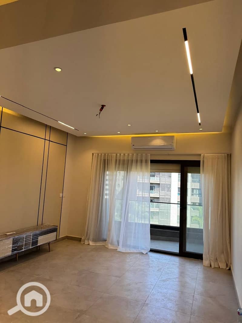 6 6f963e77-91e9-438c-aa7c-47690dc0bffe. jpg