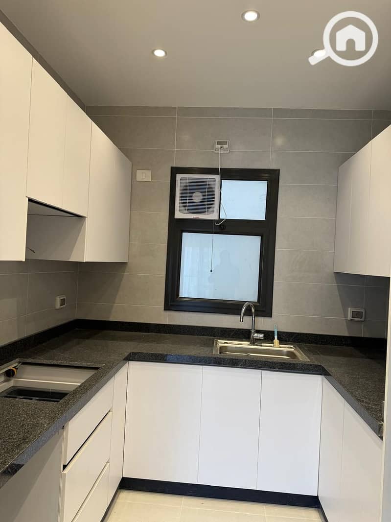 8 50943737-94c1-453d-924a-4d56a6ecb48c. jpg