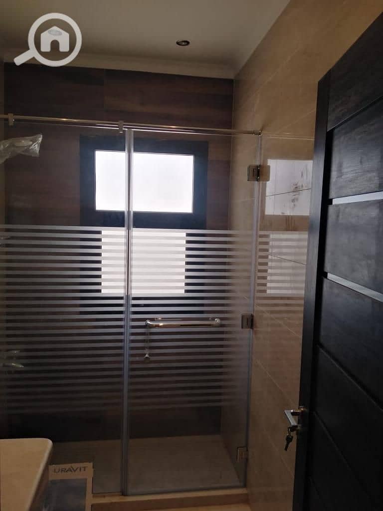 16 ec1140ac-4a47-4c91-94ef-e5a04015e873. jpg