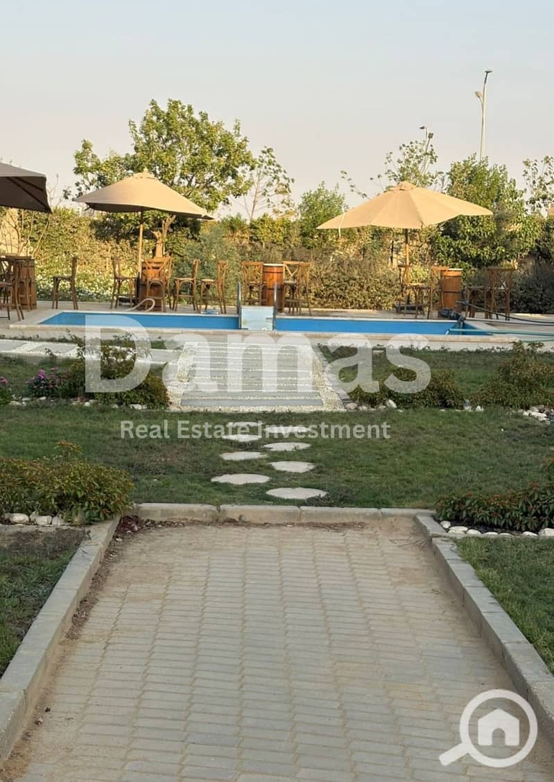 8 820d483e-5175-46cc-b5b1-2420585a8bd8. jpeg