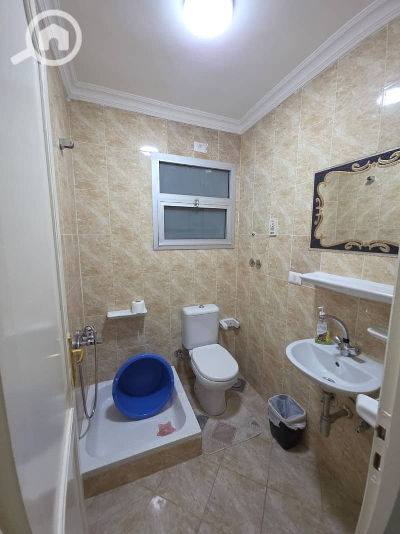 7 be5d313c-80bf-45ee-b292-21323341a3e7. jpg