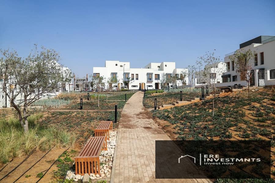 10 8bb9a653-b537-4a0f-8e11-f521812040bc. jpg