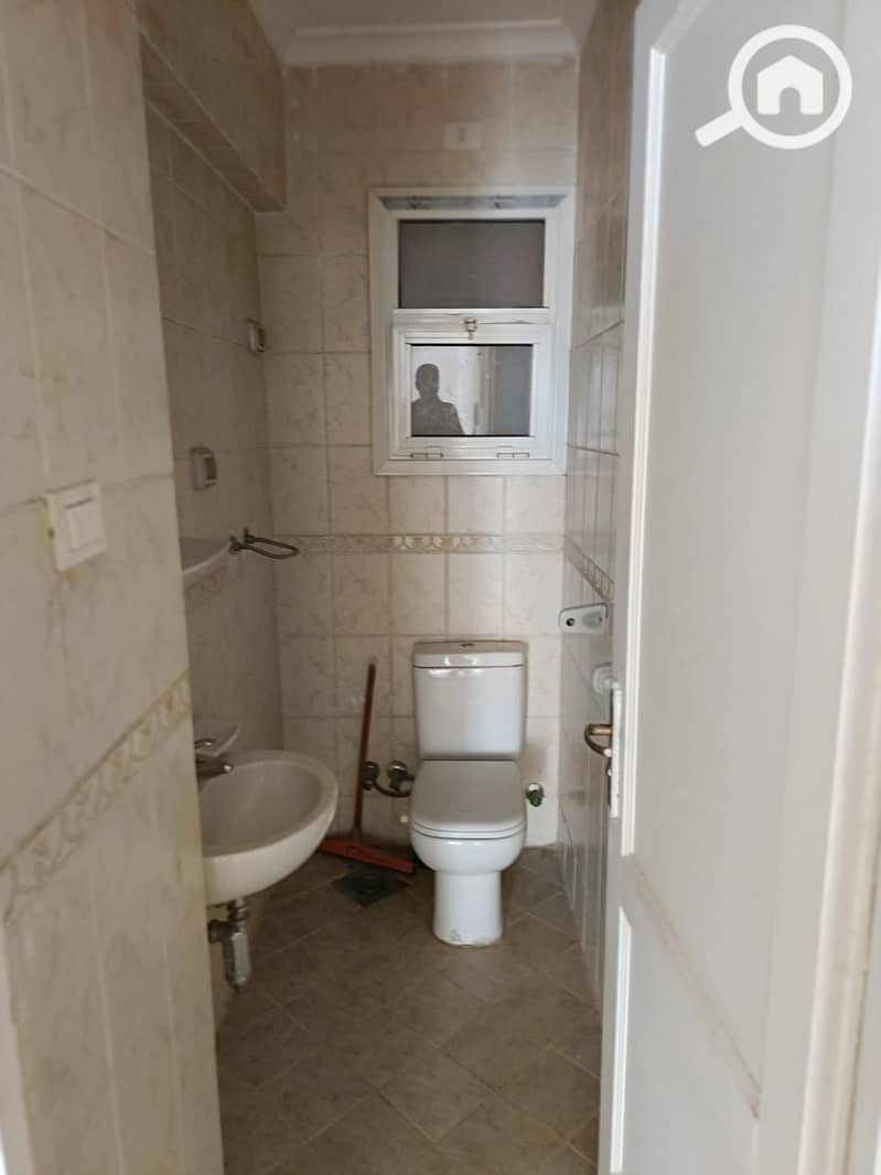 7 3359c189-0dfe-45bb-8c09-4f3968a25cbe. jpeg