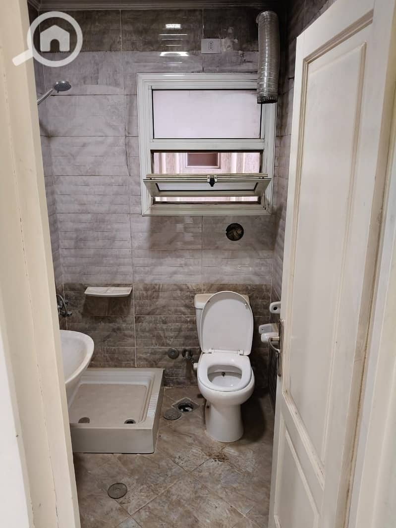 7 b0d1b244-3956-43f7-b7be-8bfcf0ff8c20. jpeg