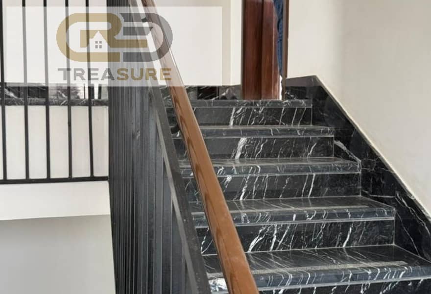 7 04fe85a7-df67-43a9-8a12-c4b176e91b23. jpg