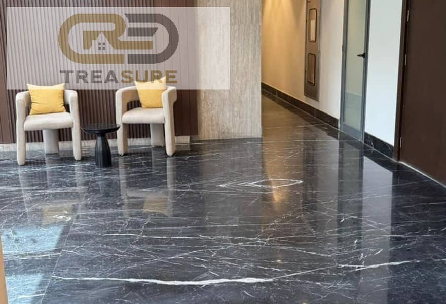 8 ec581ff5-84bd-4ea0-8f8b-7de10bc0eeb3. jpg