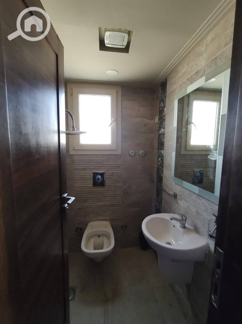 8 75d65ce3-ac16-4218-97ff-25b3d50af9b7. jpeg