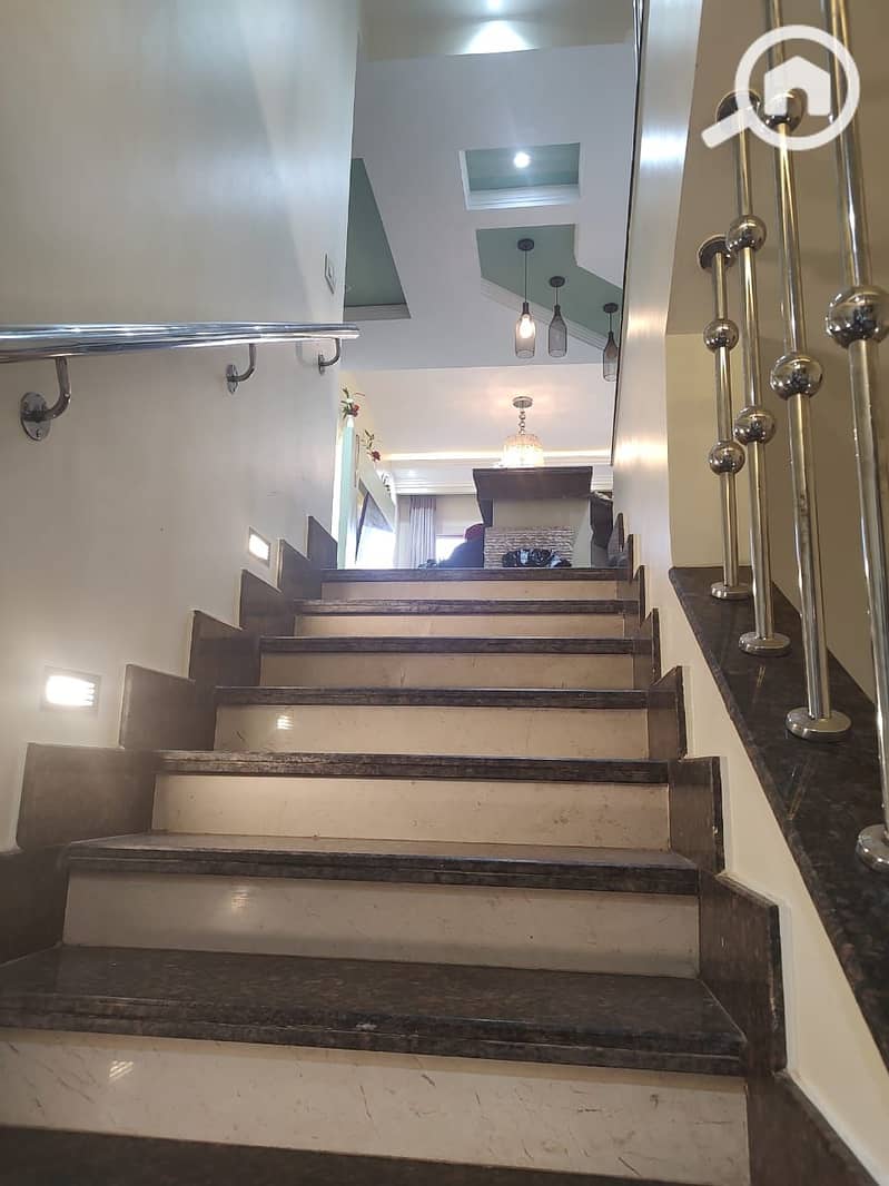 9 201d112c-dbaf-44b3-99ff-629264fd04eb. jpeg