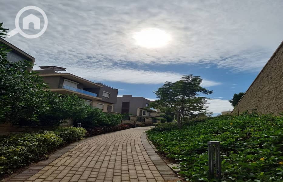 10 WhatsApp Image 2025-01-22 at 2.45. 16 PM_1400x900. jpg