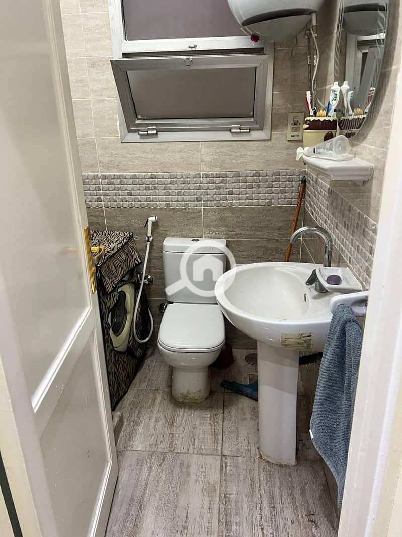 8 53d94469-585b-480e-a2af-68a6743e42eb. jpeg