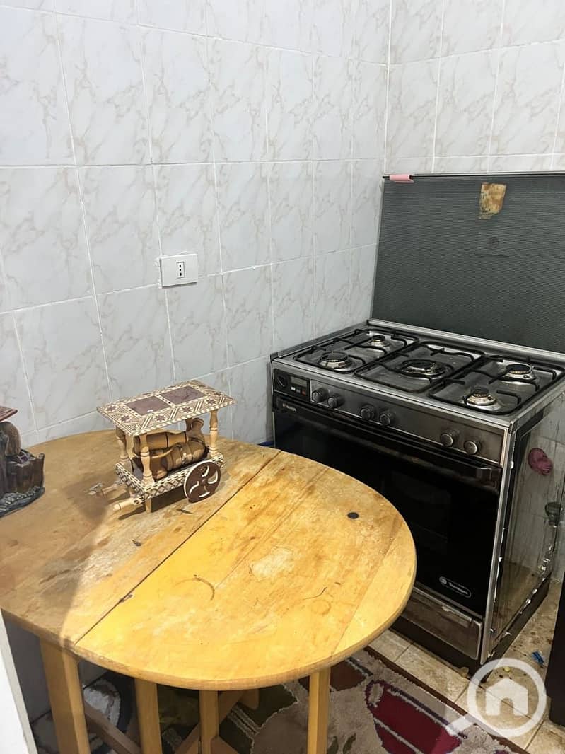 12 5337204b-f9f8-498d-8cf8-a2d3c644ad64. jpeg