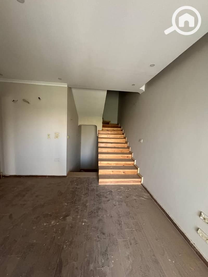 2 5dd92020-e2c7-4af6-b950-3dbc1ef31fcf. jpeg