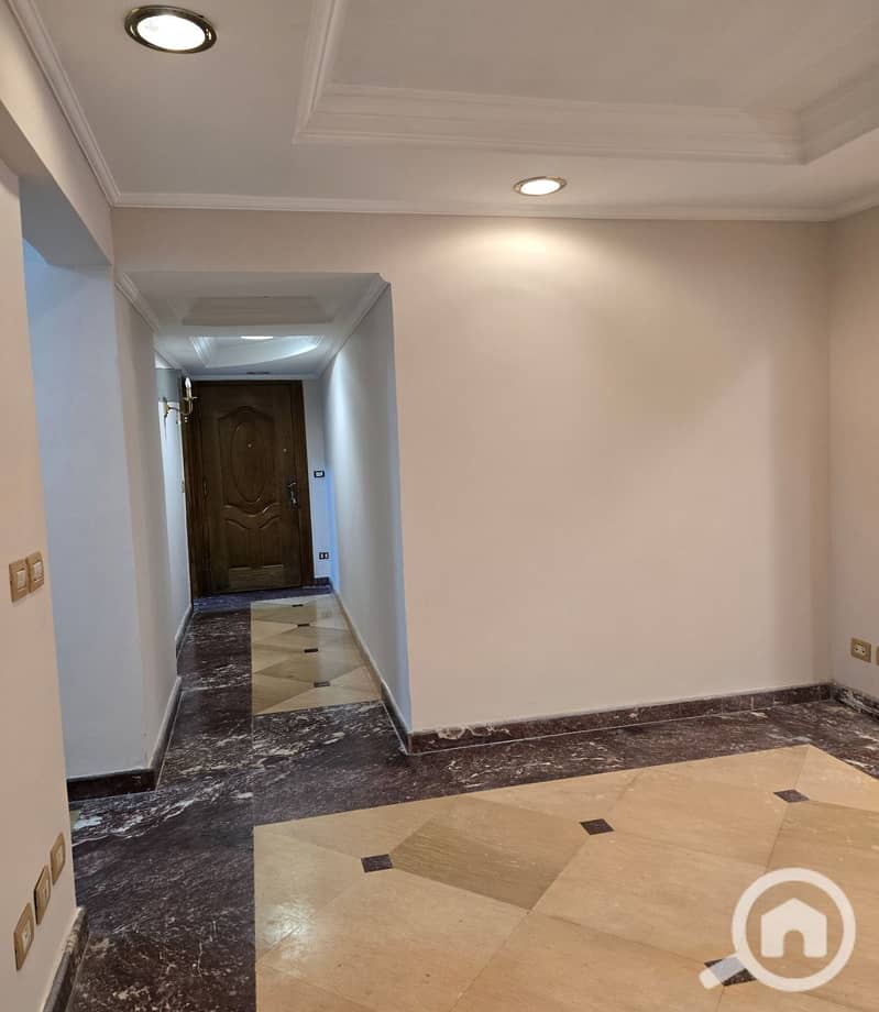 5 d0a5c466-980c-4f85-9446-4925b33008c5. jpg