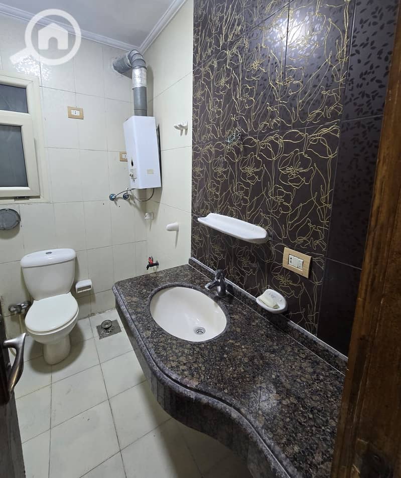 7 5cd598d0-0db2-4358-b26d-fab7e4b14d7c. jpg