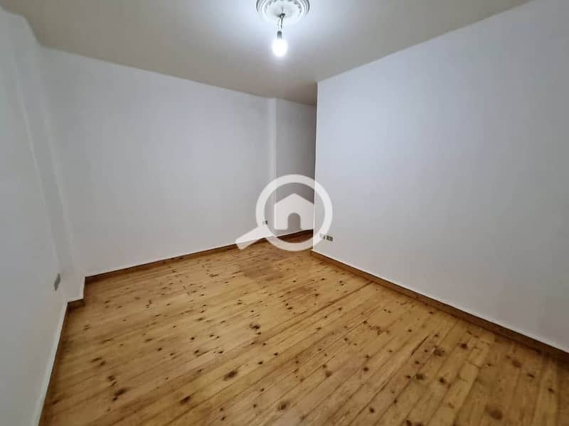 6 567806643_1525435475276888_3682308511963411149_n. jpg