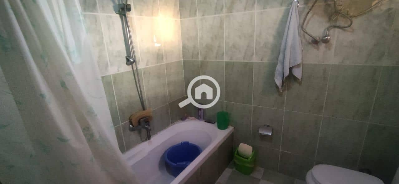 4 1e95a31f-8440-42c3-9e55-dc3ee5b8873a. jpeg