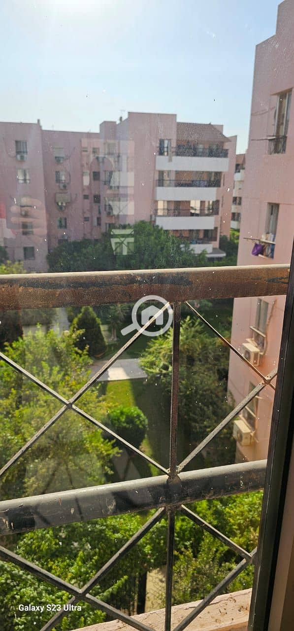 8 4eff6b42-3493-441b-bce6-f9061a767d40. jpeg