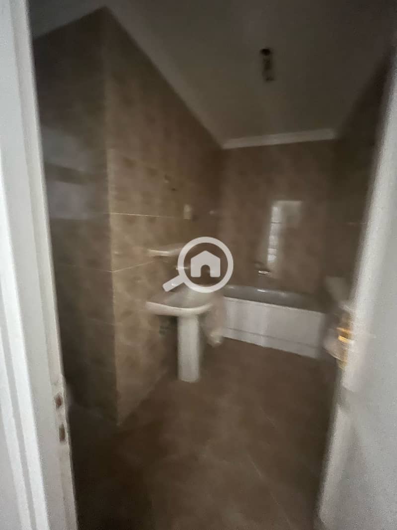 12 f8a51dc9-4106-4ec8-aefd-39653504234e. jpeg