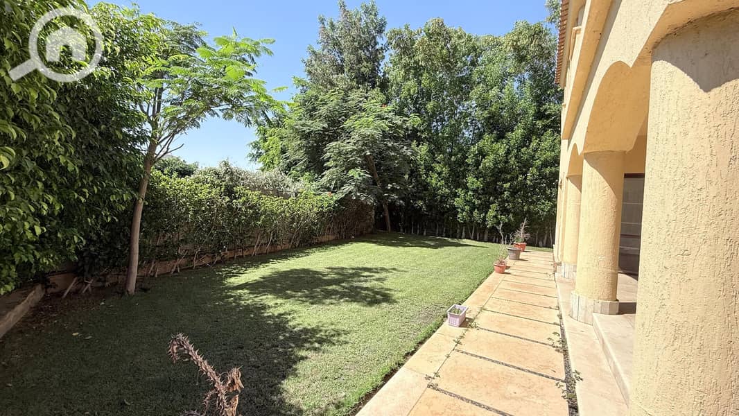 14 8253d492-00c3-4503-80db-f81fb6b4e7f6. jpg