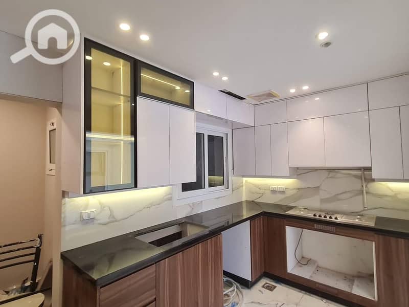 2 ea69df76-f096-492d-bb98-d380b26d9b57. jpeg