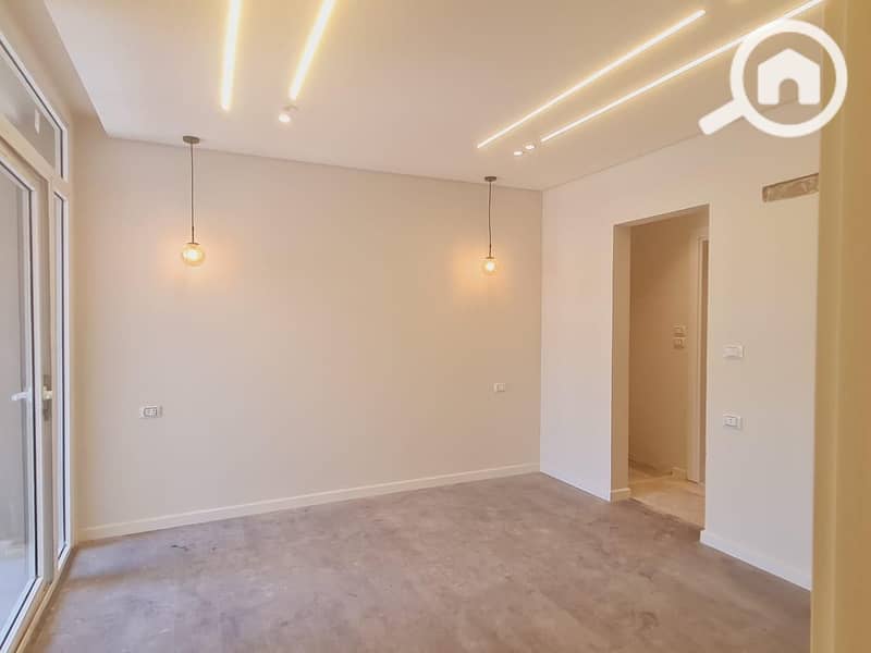 5 76fe8c8f-29b0-452c-a7e1-5543bac4b372. jpeg