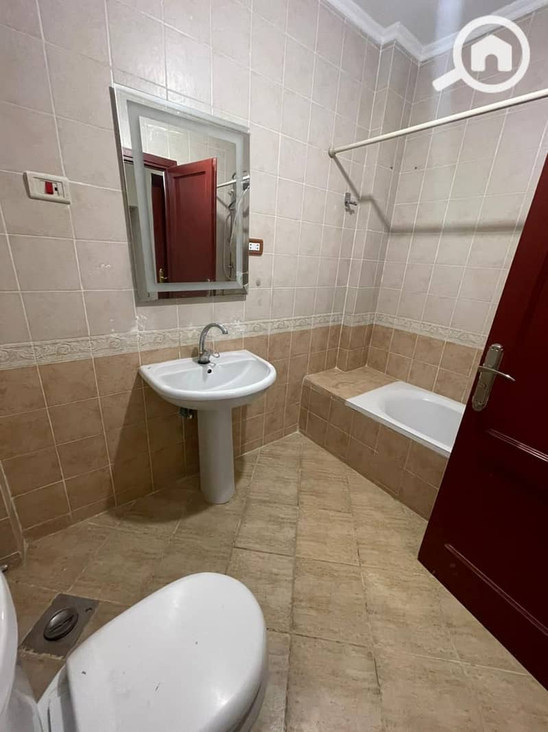 8 11ed5322-d40c-47f1-bf1a-46b36c002ca9. jpeg