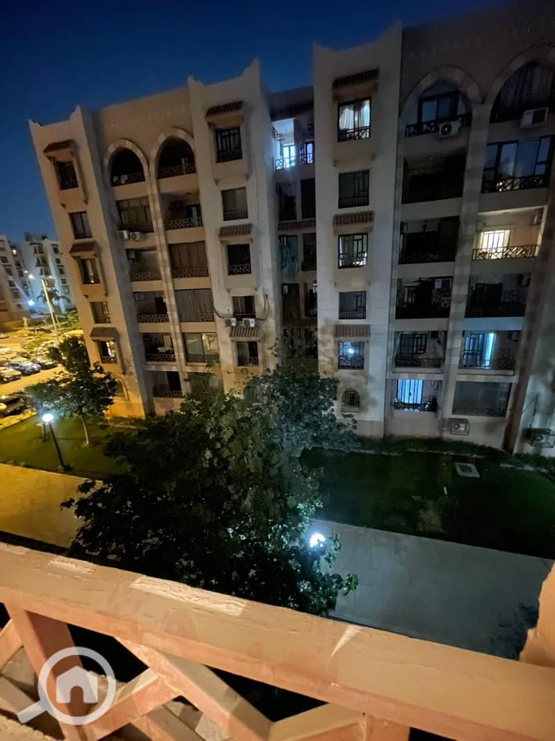 10 6ddf81d1-4533-42ee-a7e9-1d972225ff4b. jpeg