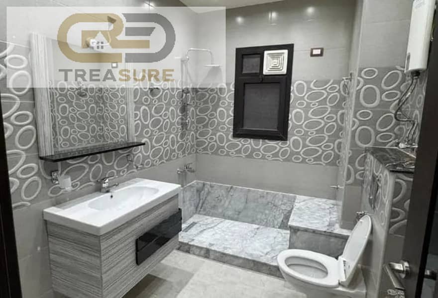 5 72cfe5cf-7cab-40cd-9873-e9981c4c9809. jpg