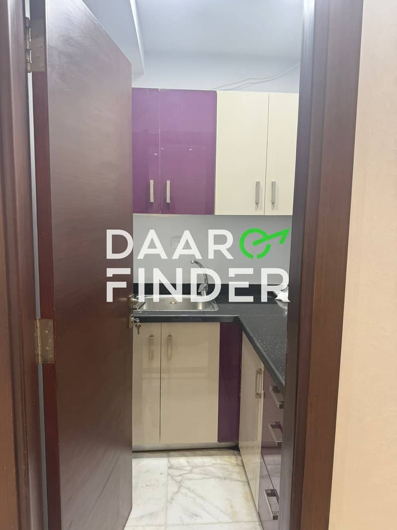 16 f2387c8e-8617-4aad-8f0f-7b12637e5beb. jpg